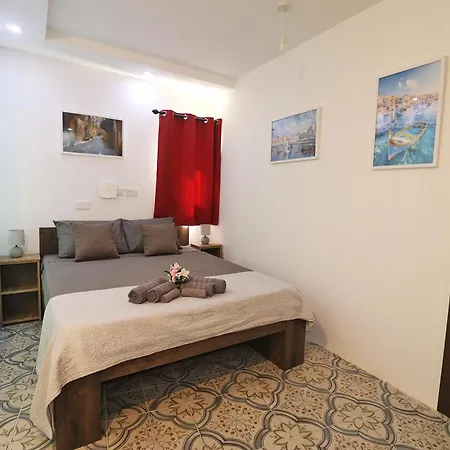 La Corte Trihouse 3 Bedrooms