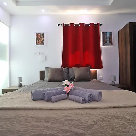 La Corte Trihouse 3 Bedrooms * Żabbar